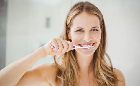 牙齒畸形是什么原因導致的 牙齒矯正需要注意什么問題