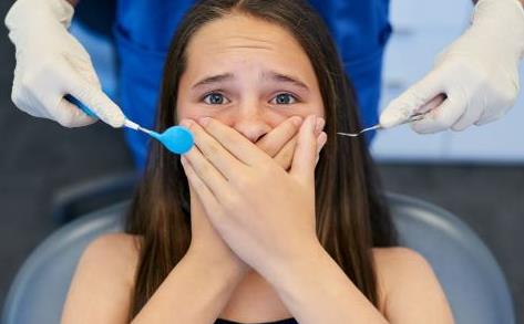 牙齒畸形是什么原因導致的 牙齒矯正需要注意什么問題