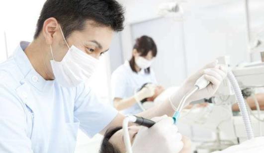 什么是洗牙 人們常見的對于洗牙的誤區有哪些