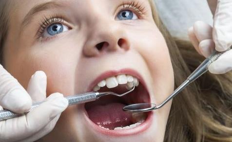 牙齒矯正的最佳年齡 牙齒矯正手術有什么樣的危害