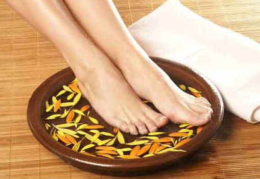 泡腳有什么好處?泡腳減肥有效嗎?