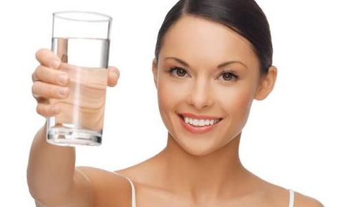 超級(jí)有效的喝水減肥方法 全天喝水減肥時(shí)間表