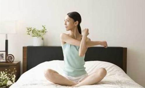 瘦身操 睡前瘦身操7個動作塑造完美身材