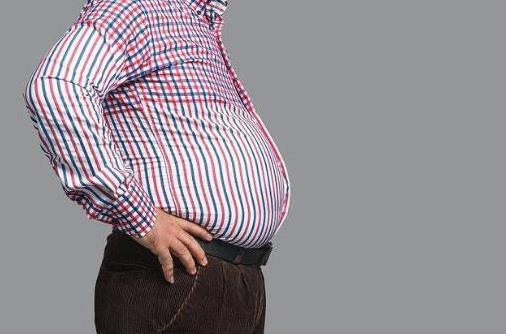 啤酒肚怎么才能練出腹肌?啤酒肚里面裝的是什么?