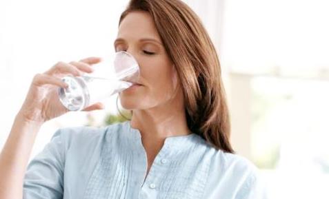 排毒養(yǎng)顏膠囊能減肥嗎 怎么通過控制食欲減肥