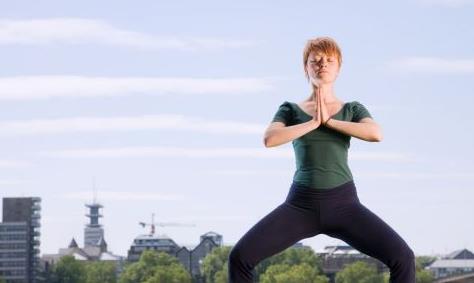 背部贅肉堆積的原因是什么 怎么做才能瘦背部