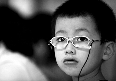 眼睛散光的治療方法-散光能戴隱形眼鏡嗎?