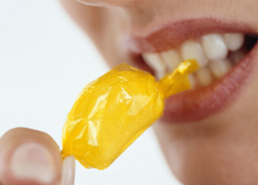 舌頭上有齒痕怎么回事?舌頭上有齒痕怎么辦?