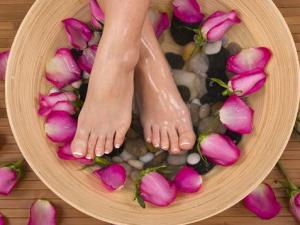 熱水泡腳有什么好處？泡腳的好處與養生