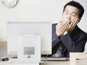 經(jīng)常打哈欠是怎么回事?人為什么會經(jīng)常打哈欠