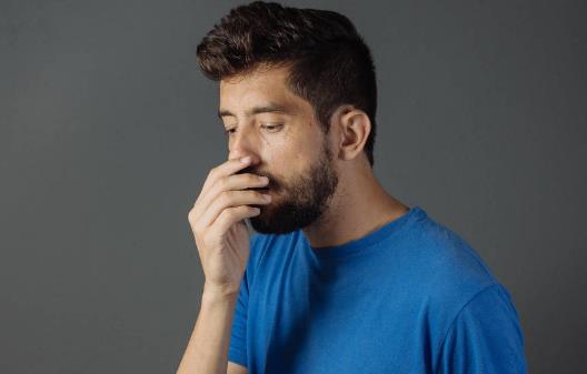 口臭的原因有哪些?口臭的人該注意什么?