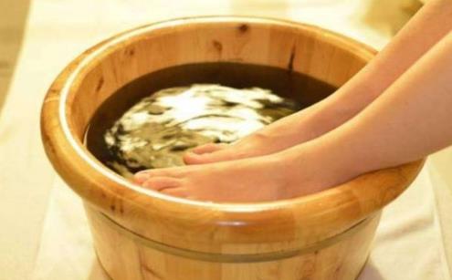 泡腳可以去腳氣嗎?泡腳的好處是什么