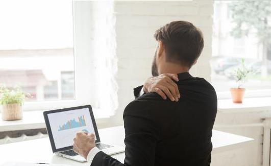 久坐族做哪些伸展運動好?久坐有哪些危害?