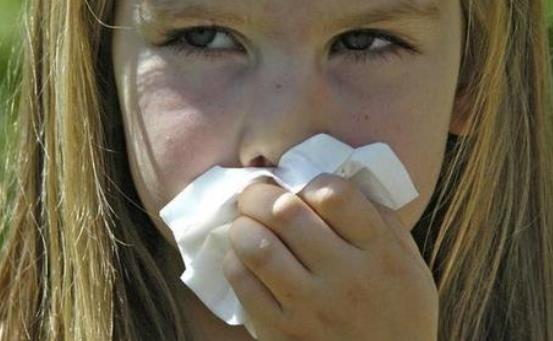 鼻子里老是有異物是怎么回事?