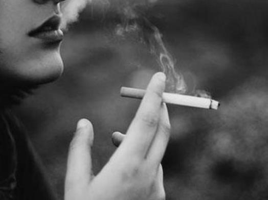 如何減少吸煙對人體造成的傷害?抽煙對臉上的痘痘有影響嗎