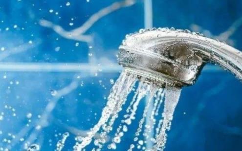 用冷水洗澡有哪些禁忌?洗冷水澡有什么好處?