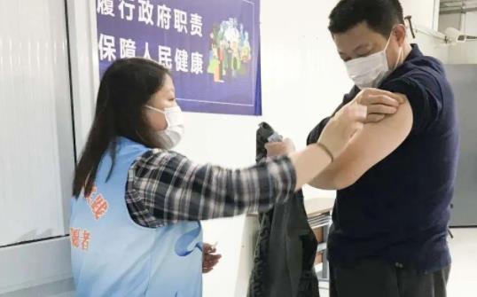 打完新冠疫苗食欲大增正常嗎 打新冠疫苗吃飯去還是空肚子