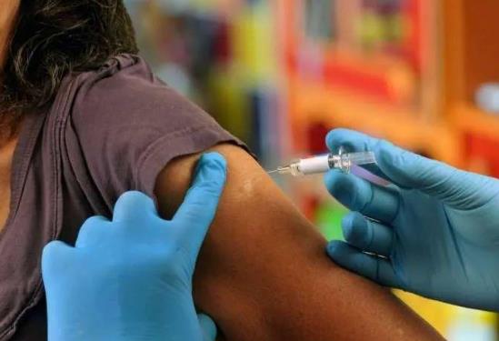 打新冠疫苗可以周末去打嗎?打新冠疫苗后起疹子怎么辦?