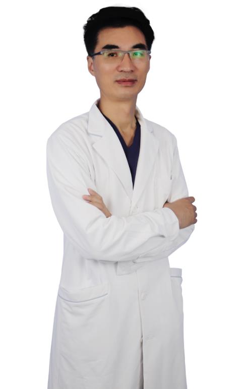 北京依一整形醫(yī)院武崇高醫(yī)生隆鼻好嗎 原生鼻綜合,秒變氣質(zhì)女神!