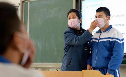 同坐一輛車戴口罩會感染嗎 怎樣才知道自己感染了新型冠狀病毒