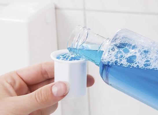 漱口水可以代替刷牙嗎?漱口水的作用和刷牙一樣嗎