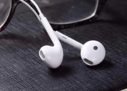 戴耳機睡覺會不會有什么影響?耳機每天聽多久才沒有傷害