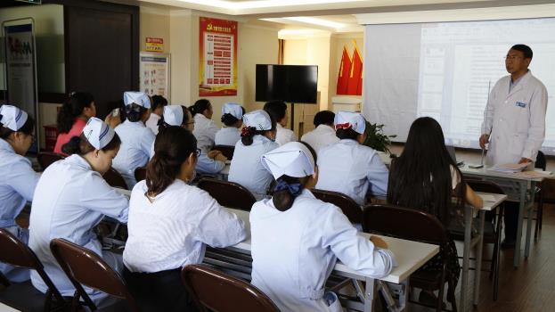 昆明軍海腦科醫院張永宏:盡心盡責為患者踐行醫者天職