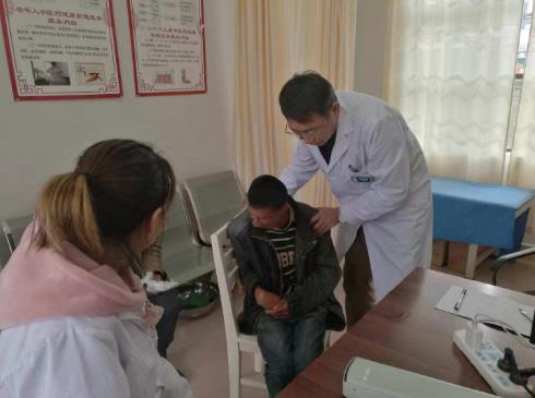 昆明軍海腦科醫院張永宏:盡心盡責為患者踐行醫者天職