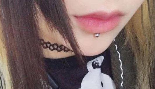 打了唇釘怎么護理?唇釘取下來是什么樣子的?