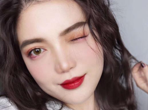 美瞳取下來后要清洗眼睛嗎?戴美瞳前要清洗美瞳嗎