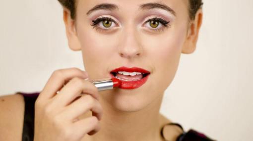 口紅總是容易掉色該怎么辦 口紅還有什么其他用途