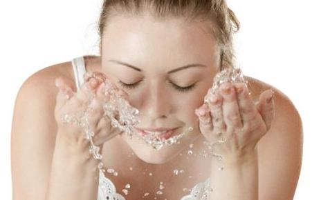 濫用化妝品護膚品是皮膚亞健康魁首 護膚品需要多久換一次