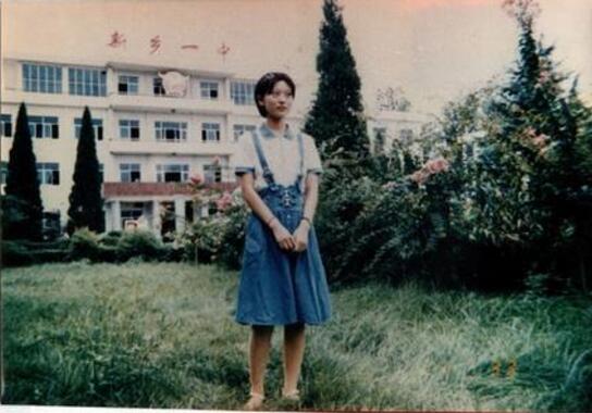 中國美女小神童何碧玉 14歲高考900分 當高考狀元上清華