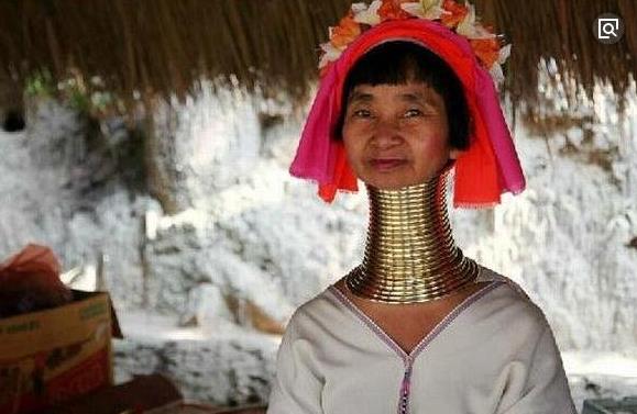 世界上脖子最長的人,帕督安部落女性最長達40cm,以脖子長為美