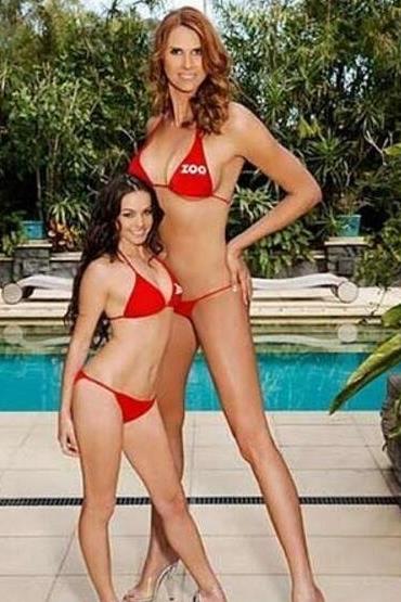 世界上最高的女模特,美國的伊芙·亞瑪遜凈身高2.03米!