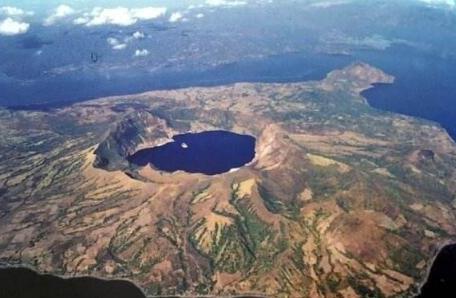 世界上最矮的活火山,塔爾火山相對(duì)高度僅200米