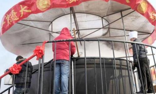 世界上最大的鐵鍋,大遼第一鍋可以煮888條魚