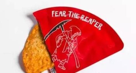 世界上最辣的薯片,死神薯片一口就能把你辣崩潰