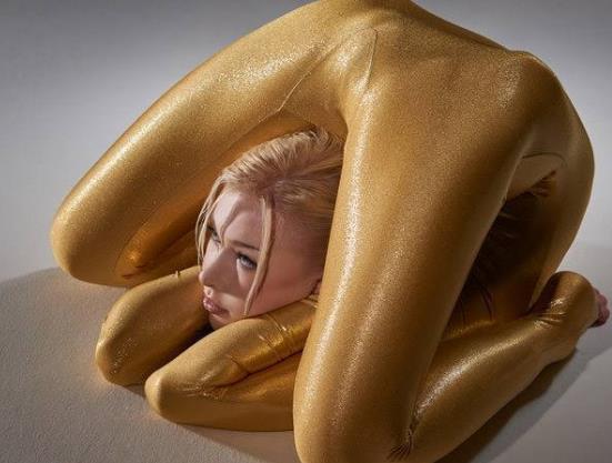 世界上最柔軟美女俄羅斯體操運動員Zlata寫真集 大秀柔術絕技