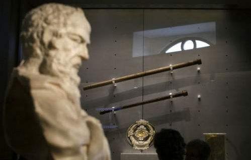 世界上第一臺天文望遠鏡是誰發明的?伽利略望遠鏡的原理