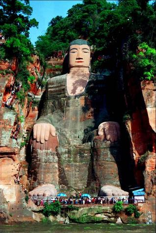 世界上最大的石刻佛像 樂山大佛高71米 國家5A級旅游景區(qū)