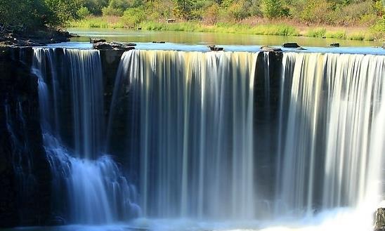 世界最大的玄武巖瀑布 吊水樓瀑布寬300米