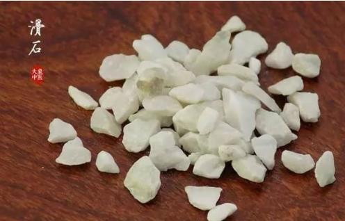 世界上最軟的石頭 滑石用手指就可以刮下粉末