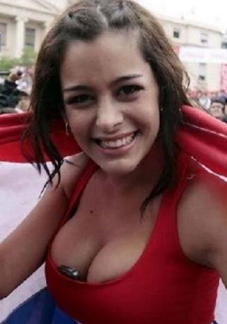 巴拉圭第一乳神 拉里薩·里克爾梅和中國乳神樊玲有一比