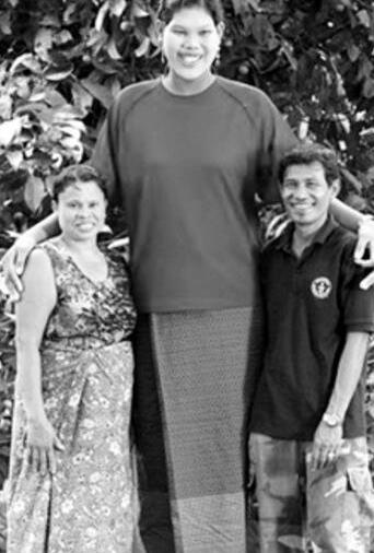 世界最高少女 巴西女孩艾利薩尼·席爾瓦16歲2.07米