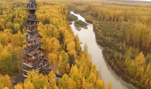 世界上最奇特的木屋串 高達(dá)56米好像婚禮蛋糕