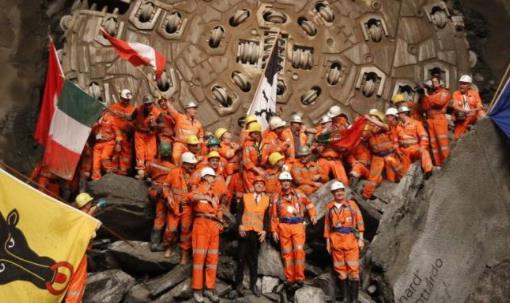 世界上最長隧道通車 圣哥達基線隧道穿越阿爾卑斯山約17分鐘