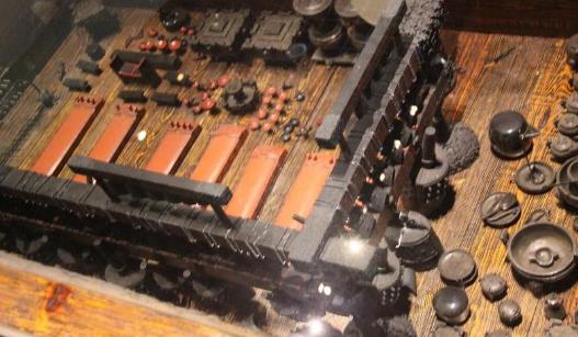 出土樂器最多的戰國墓葬 曾侯乙墓出土了一百二十四件樂器