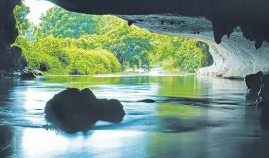 世界最早的巖溶科學文獻 明代地理學家徐霞客創作《徐霞客游記》