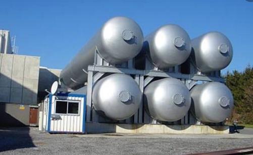 世界上能量最高的對撞機 歐洲大型強子對撞機的環(huán)狀隧道有27公里長